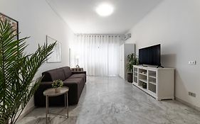 Ev Vatican Apartment